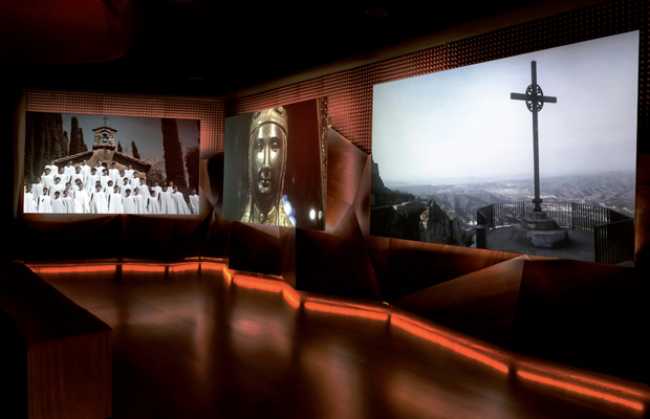 SDS boosts its stock of AV Stumpfl and Gerriets screens