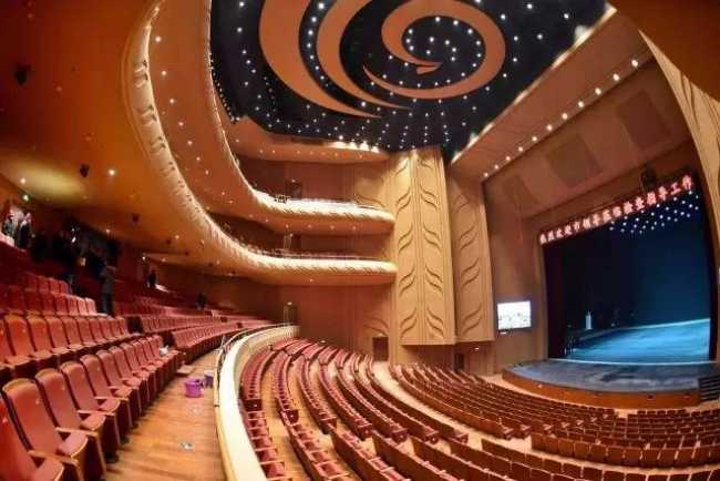 TiMax’ battle cry at the Tangshan Grand Theatre