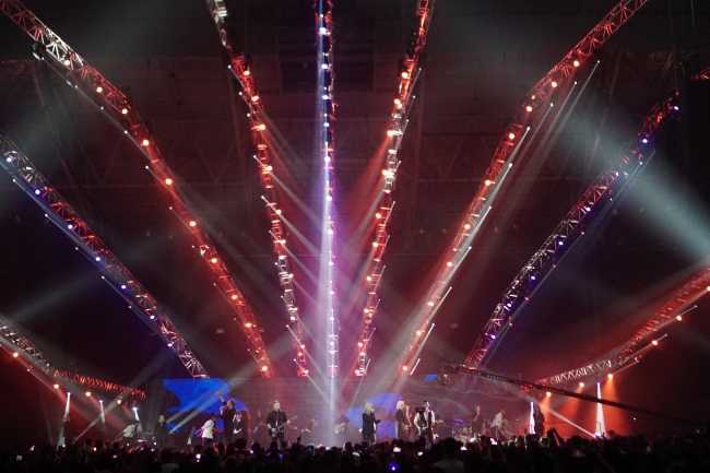An overflowing team effort awakens Planetshakers