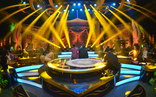 Robe lights up Lemmon Productions