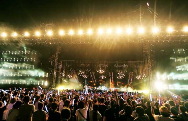 B’in Live Just Rocks It with Kinesys