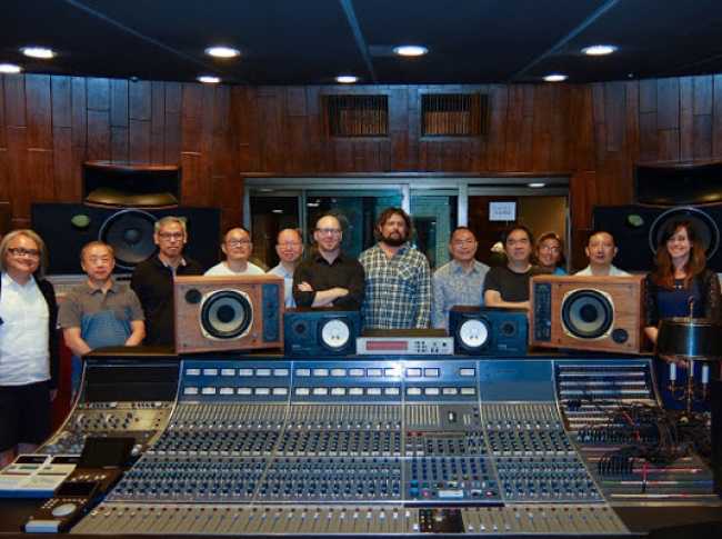 Mothership lands in Hong Kong