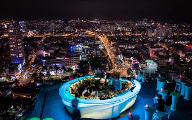 DesignLive Technologies keeps the peace at Chill Skybar