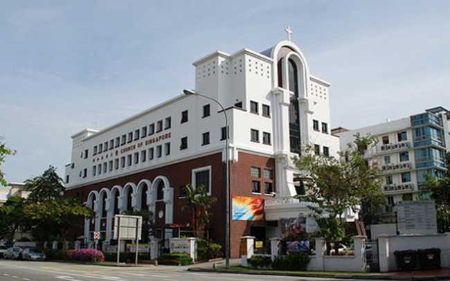 Singapore churches illuminated by Clay Paky