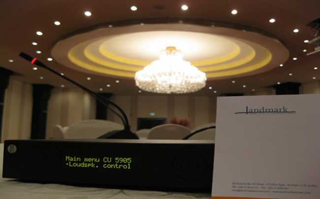 DIS celebrates DDS 5900 sales