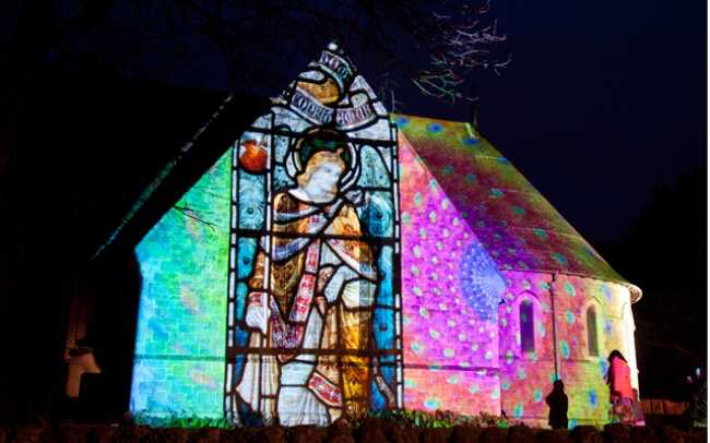 The Projection Studio creates video artwork for All Souls Church