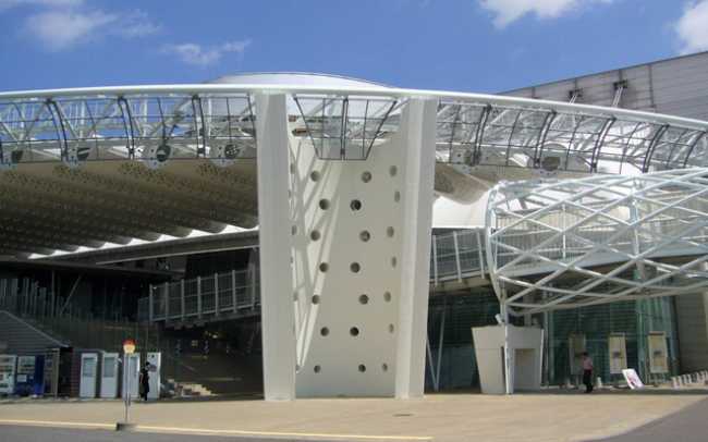 Big Palette Fukushima equipped with One Systems and Ashly Audio