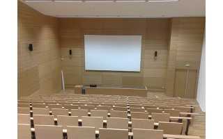 Borderless projection solution from Projecta