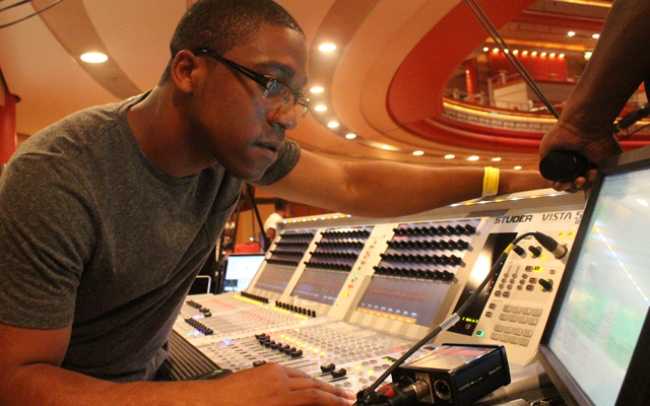 Studer Vista 5 SR takes FOH position at Midnight Oil Summit