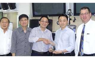 Daktronics presents E&E with Outstanding Achievement Award