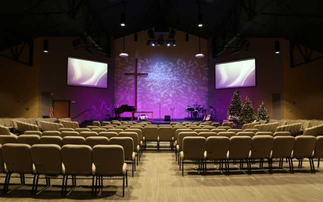 Dual-purpose Philips lighting system transforms Centennial Covenant Church 